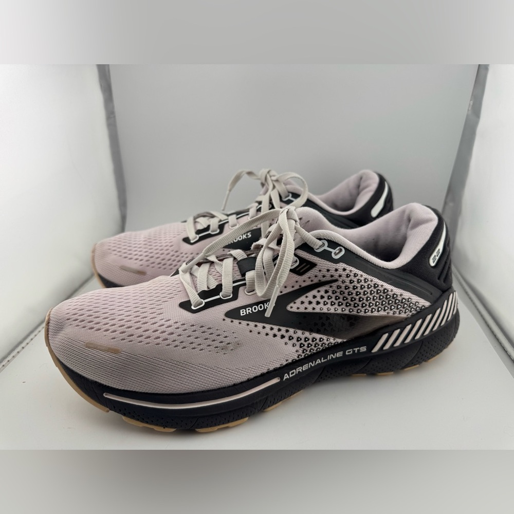 Brooks Adrenaline GTS 22‎ Women’s Black Lilac Athletic Shoes Sz 11